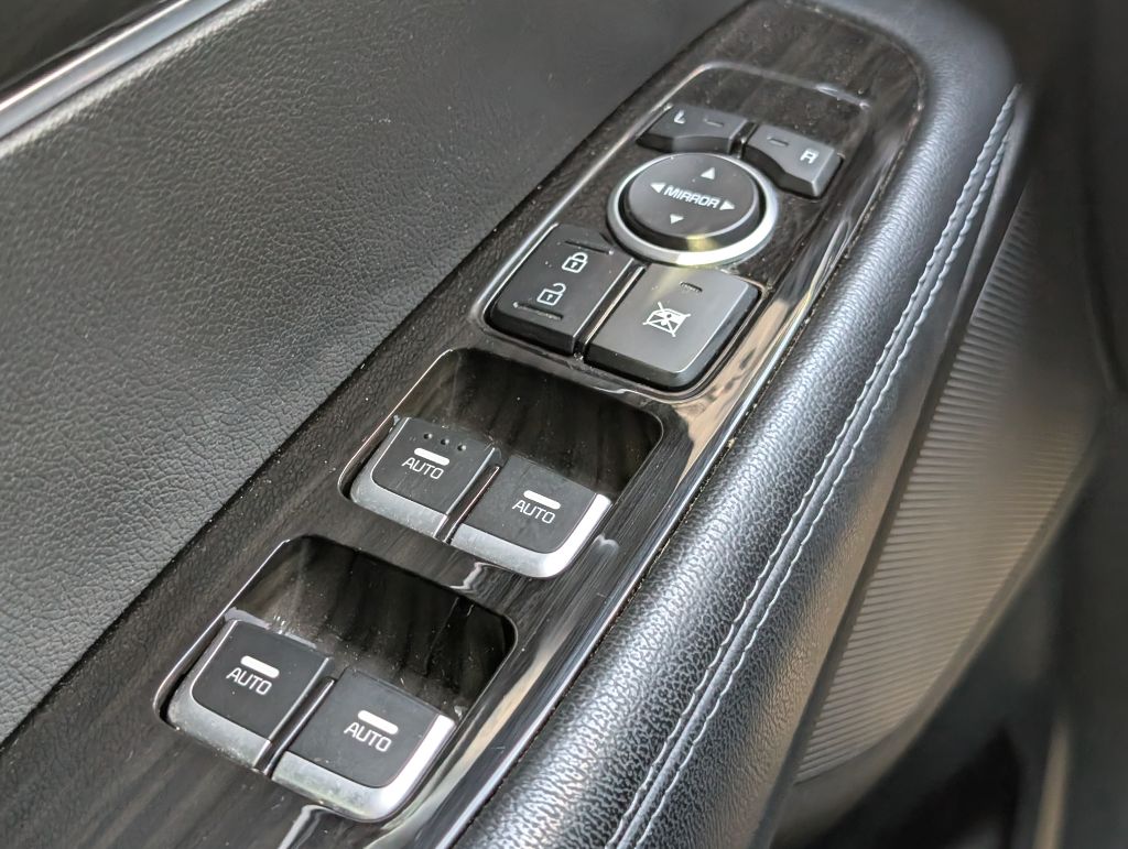 2019 Kia Sorento - $14,295