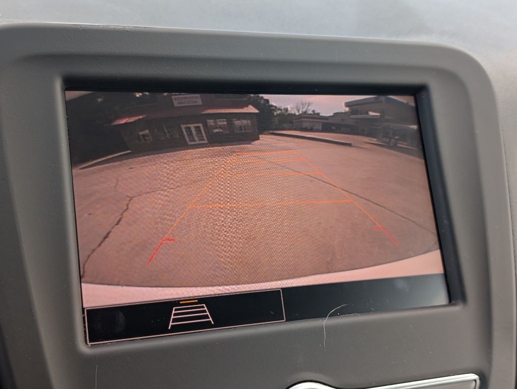 2023 Chevrolet Equinox - $17,995