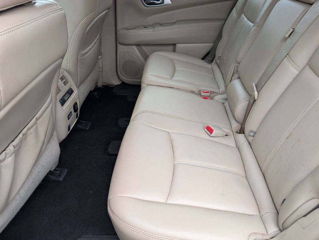2017 Nissan Pathfinder - $12,995