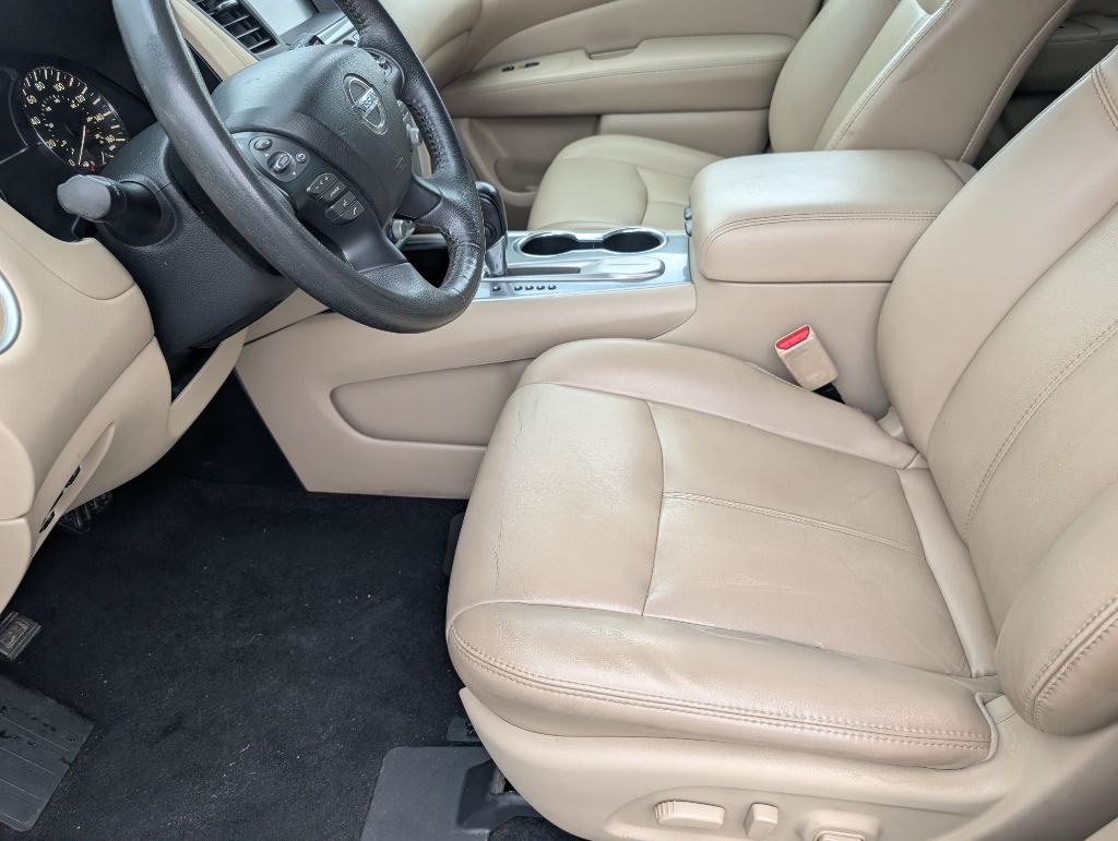 2017 Nissan Pathfinder - $12,995