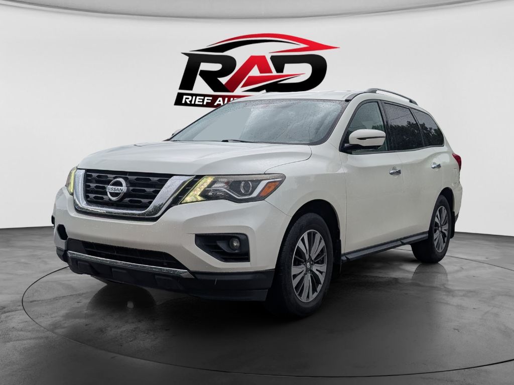2017 Nissan Pathfinder - $12,995
