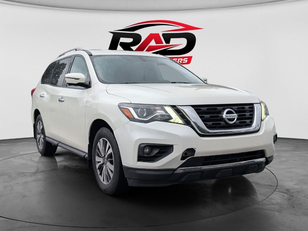 2017 Nissan Pathfinder - $12,995