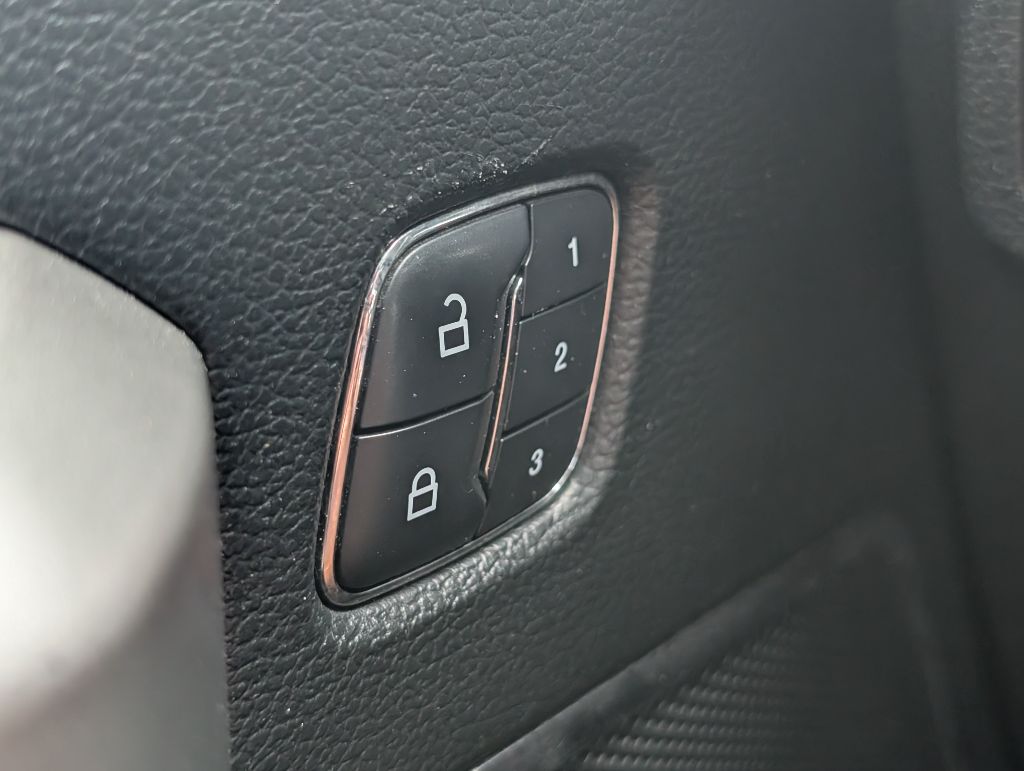2016 Ford F-150 - $21,995