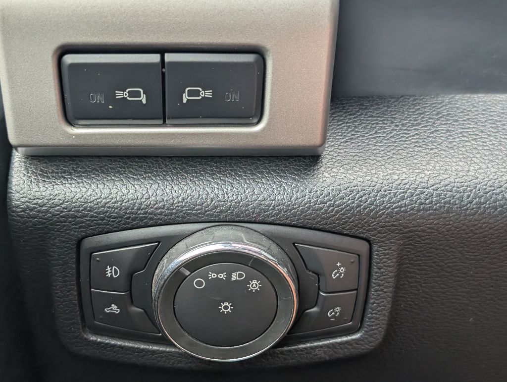 2016 Ford F-150 - $21,995