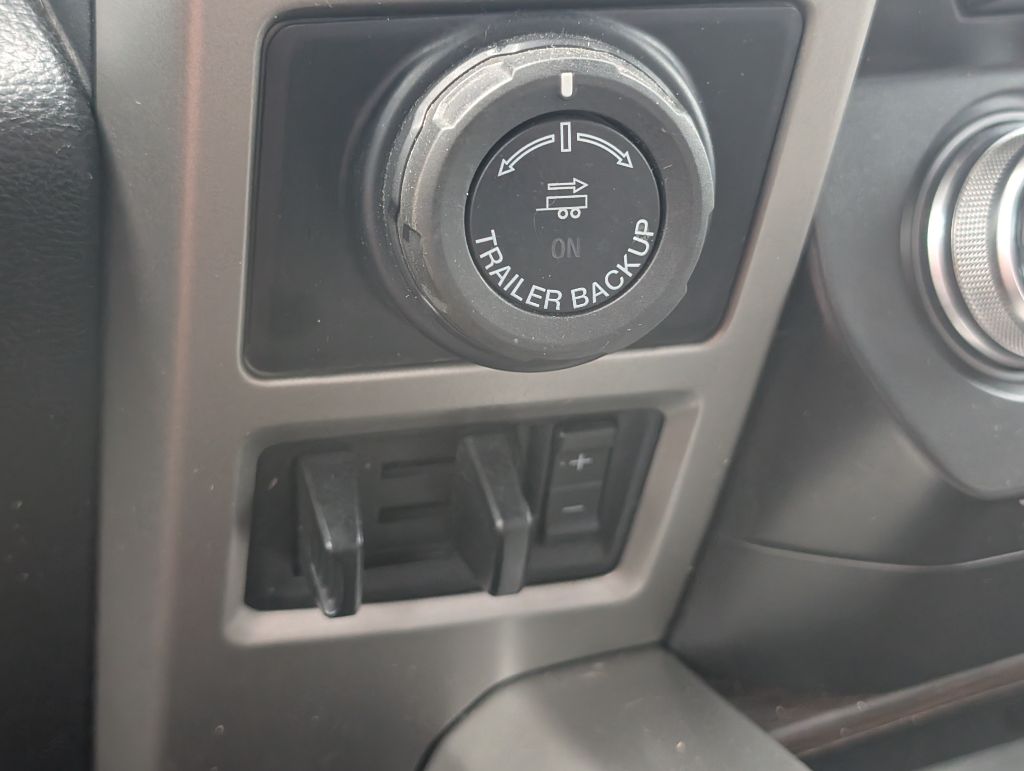 2016 Ford F-150 - $21,995