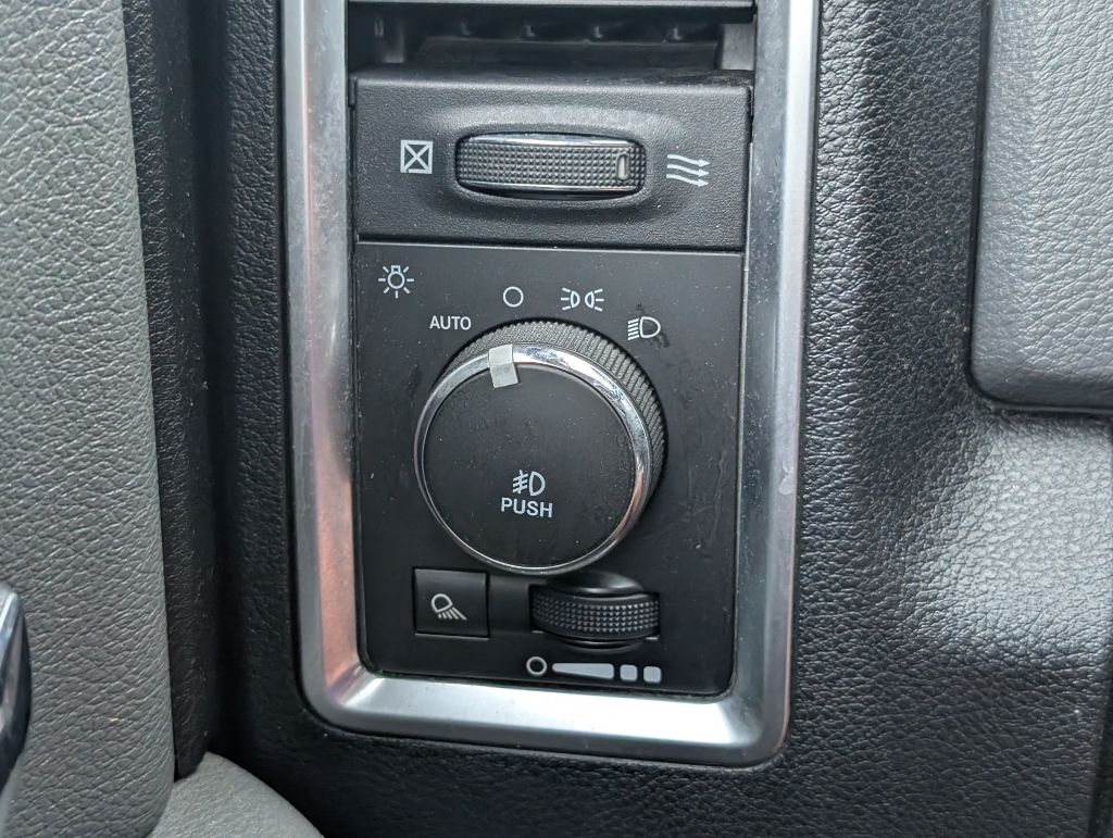 2017 Ram 1500 - $18,995