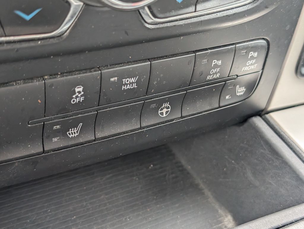 2017 Ram 1500 - $18,995