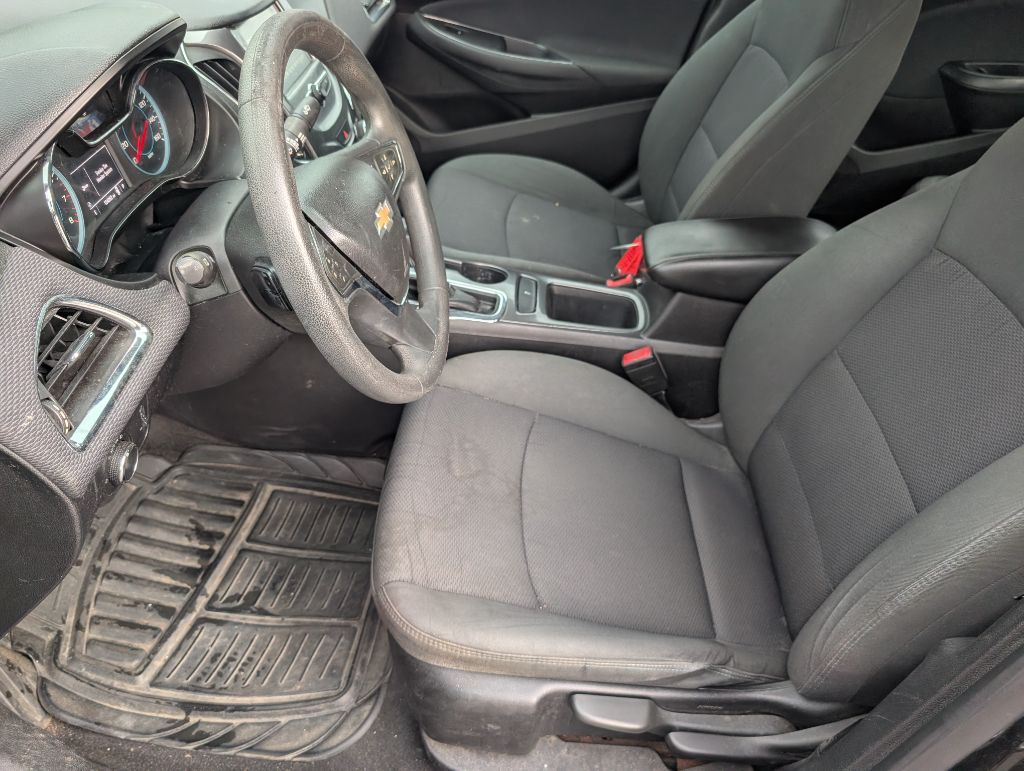 2018 Chevrolet Cruze - $8,495