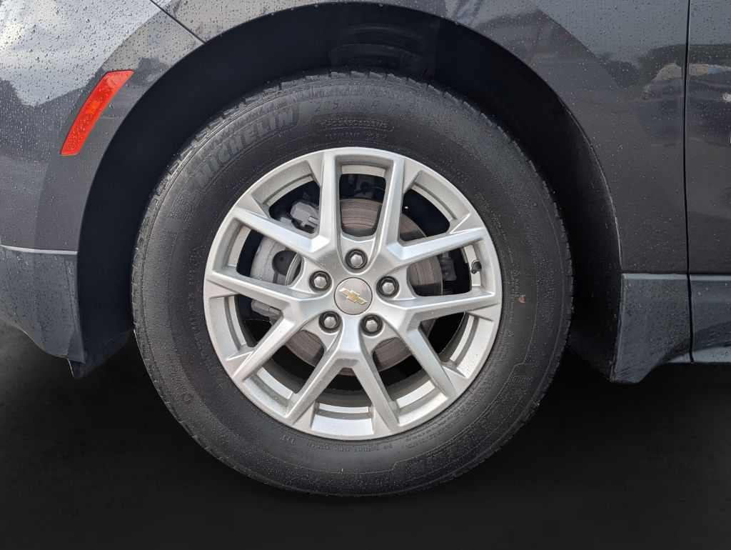 2022 Chevrolet Equinox - $17,495