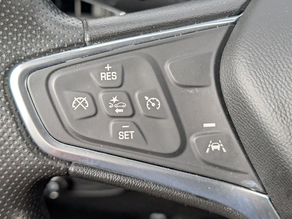 2022 Chevrolet Equinox - $17,495