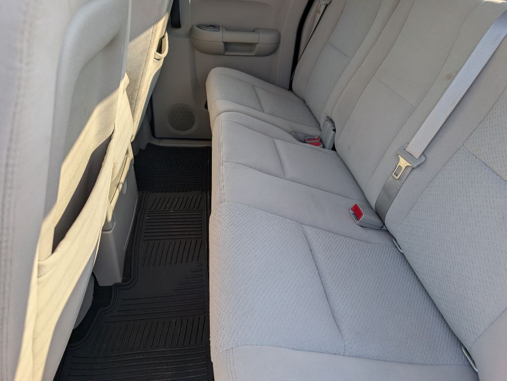 2007 Chevrolet Silverado - $15,995