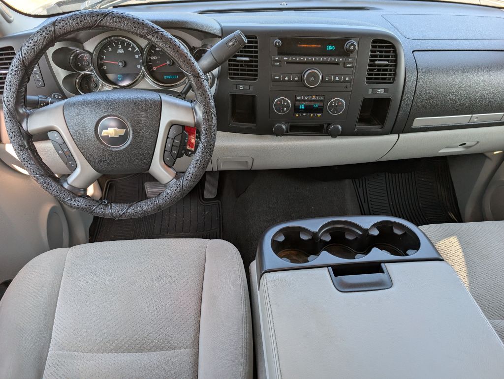 2007 Chevrolet Silverado - $15,995