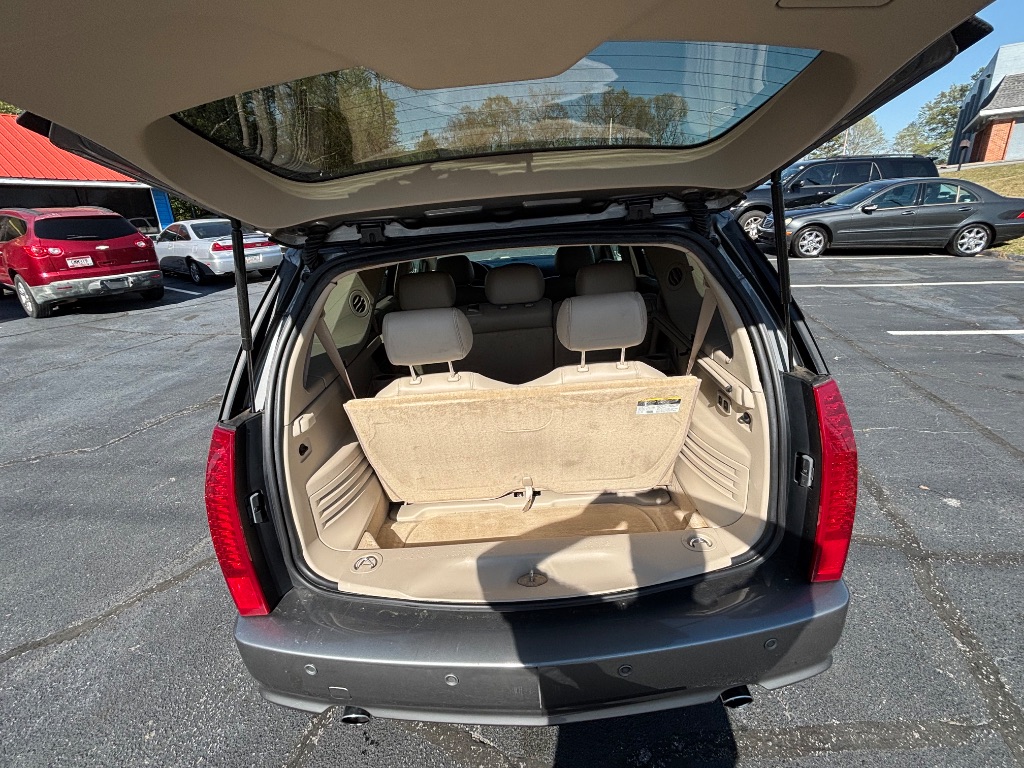 2005 Cadillac SRX photo
