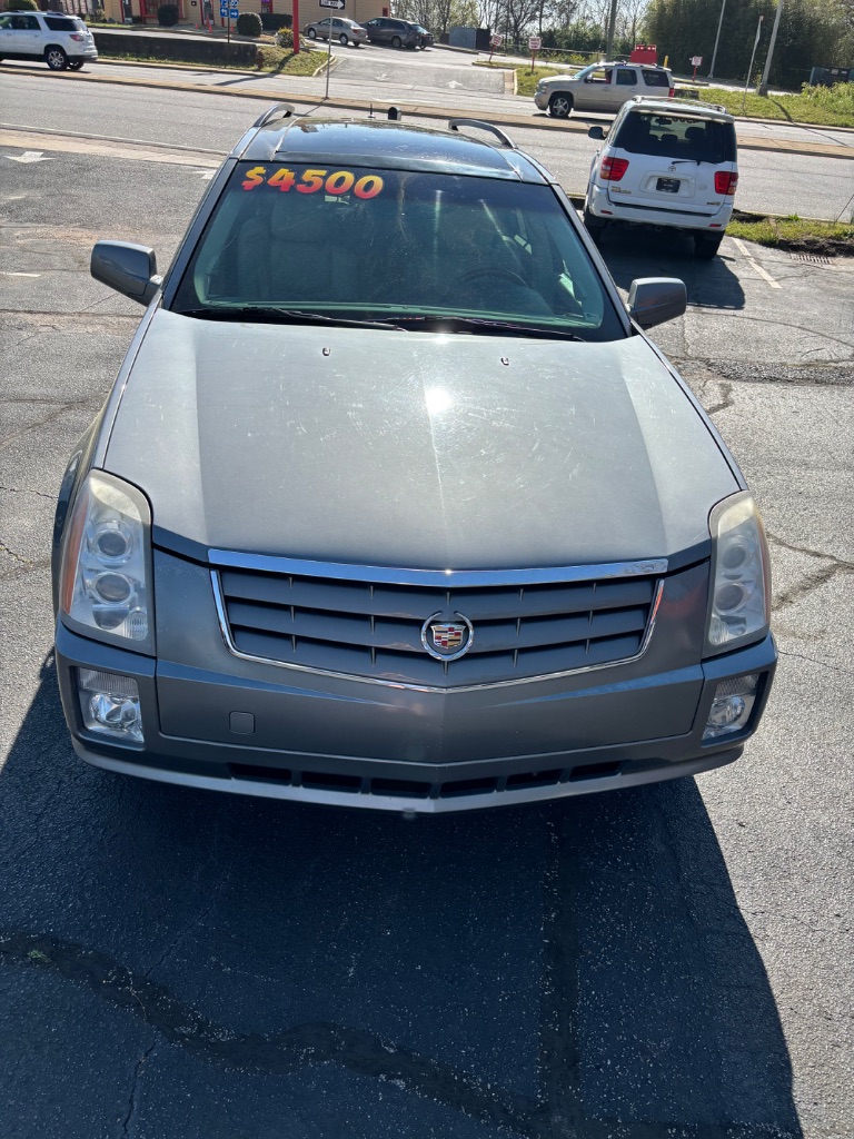 2005 Cadillac SRX photo
