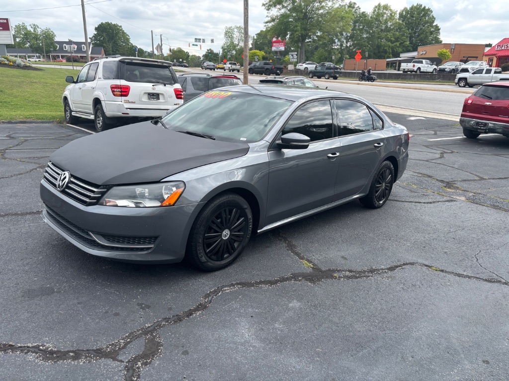 2014 Volkswagen Passat S PZEV photo
