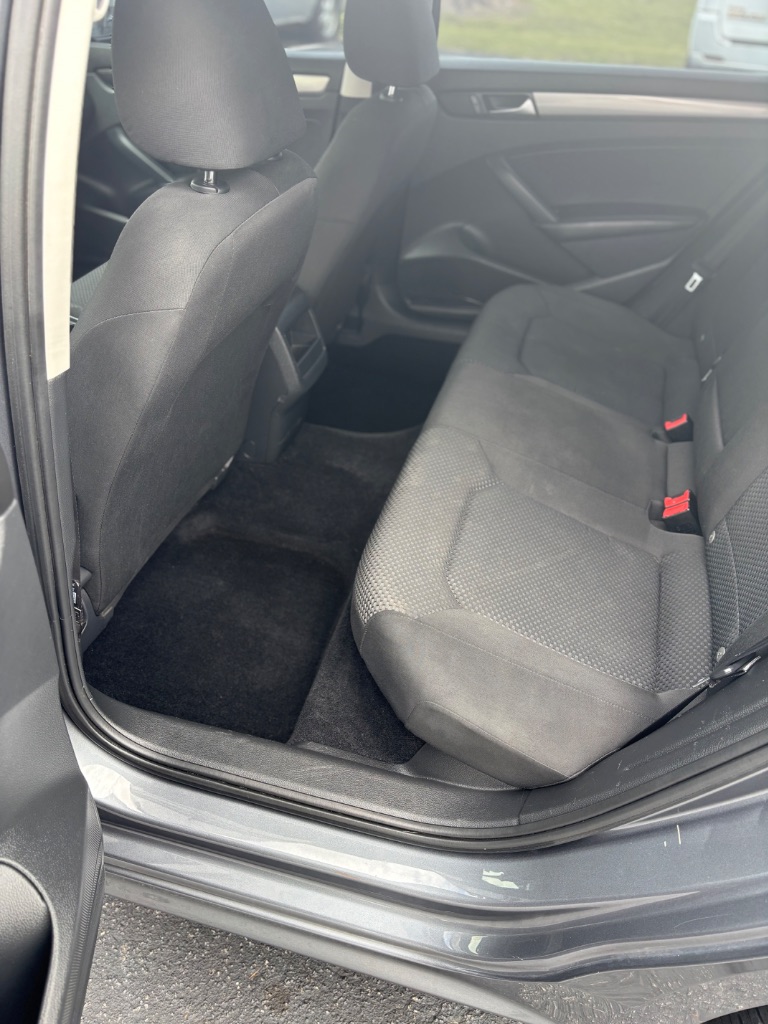 2014 Volkswagen Passat S PZEV photo