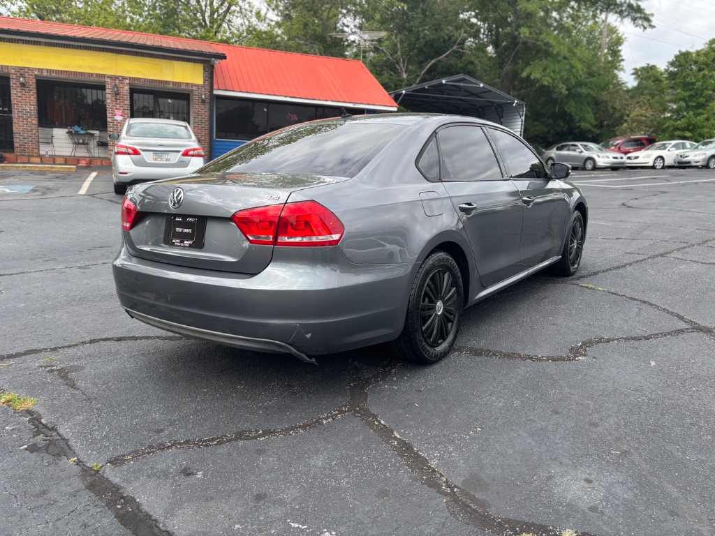 2014 Volkswagen Passat S PZEV photo