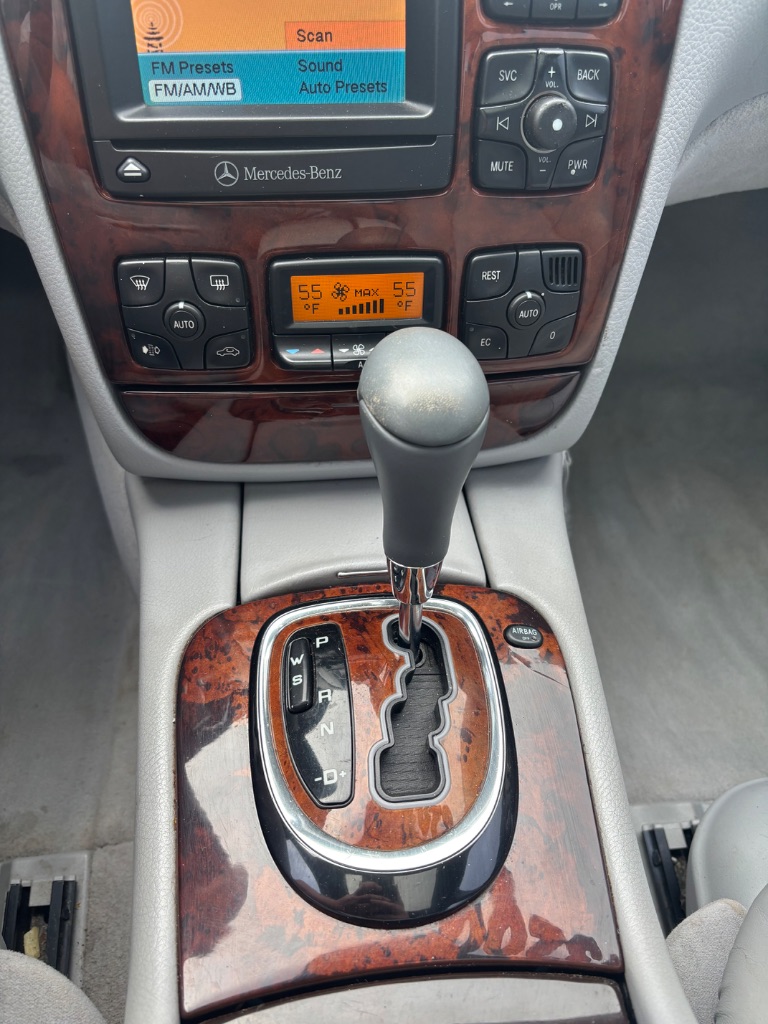 2001 Mercedes-Benz S-Class S500 photo