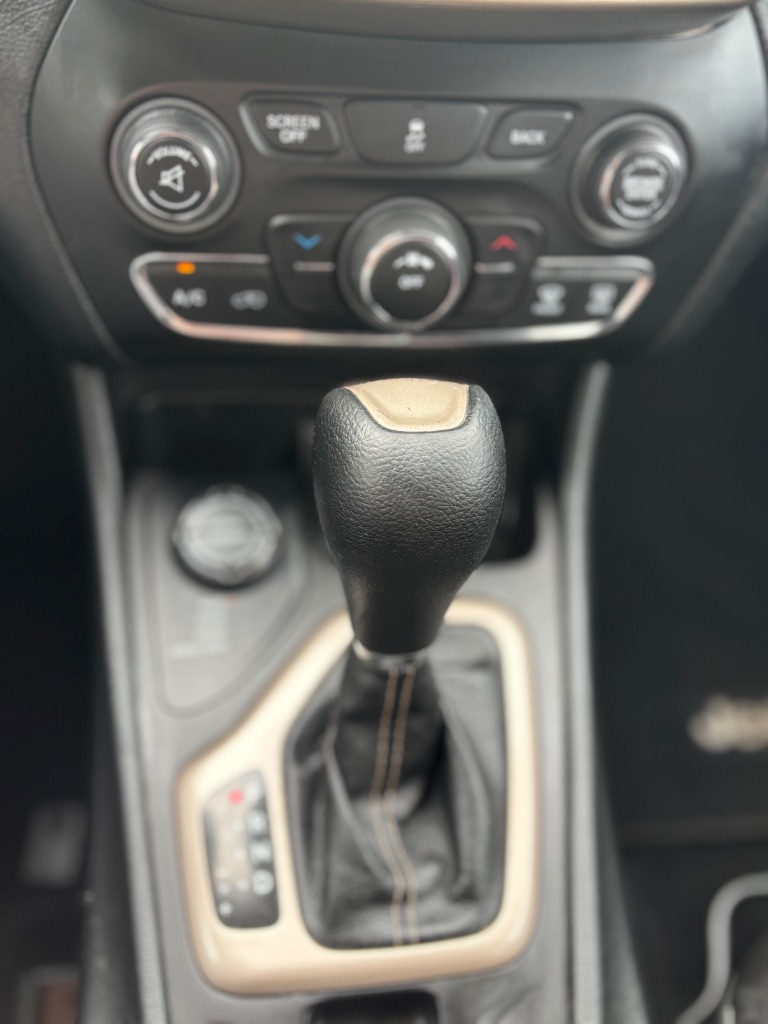2014 Jeep Cherokee Latitude photo