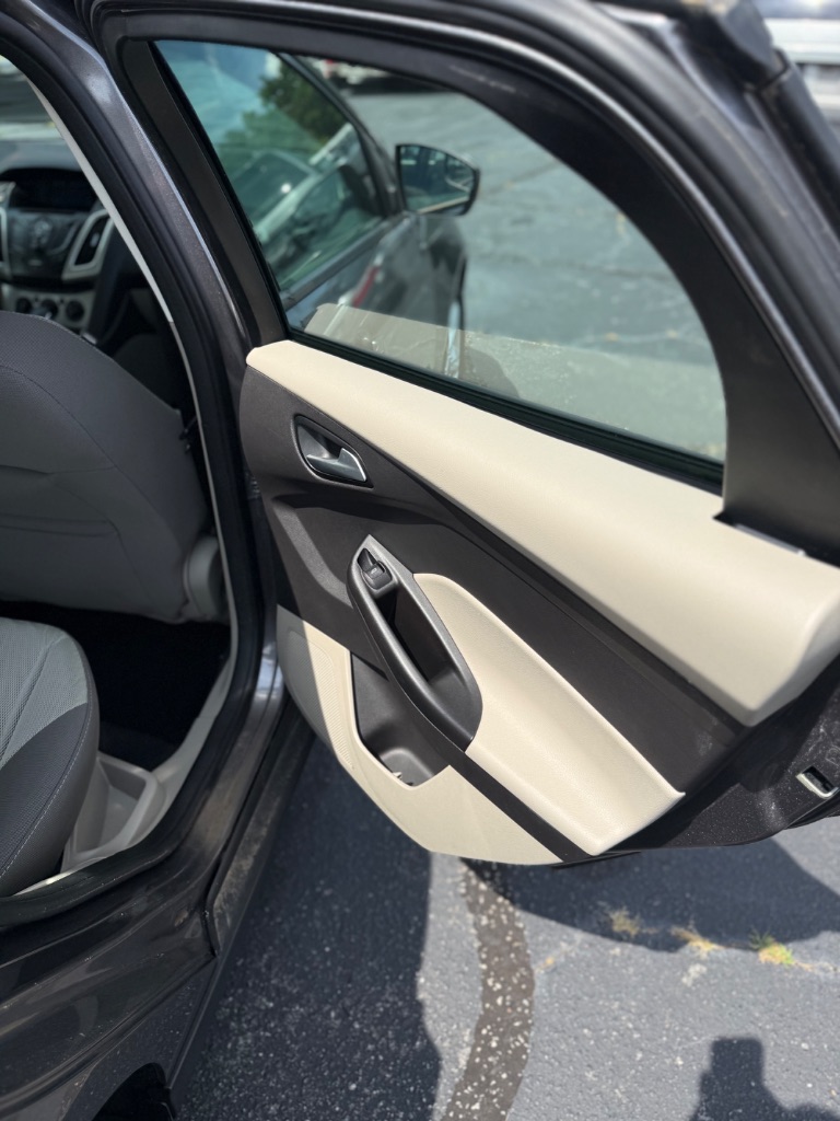 2014 Ford Focus - $3,200