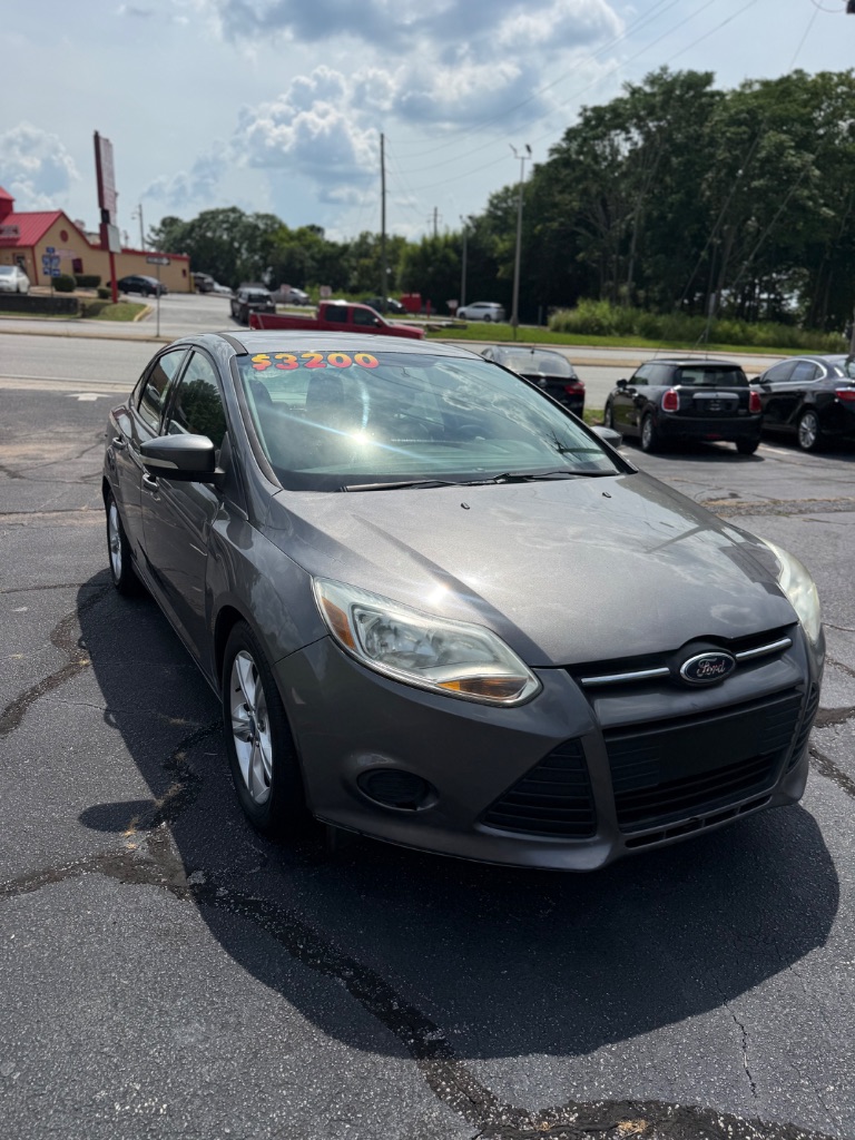 2014 Ford Focus - $3,200