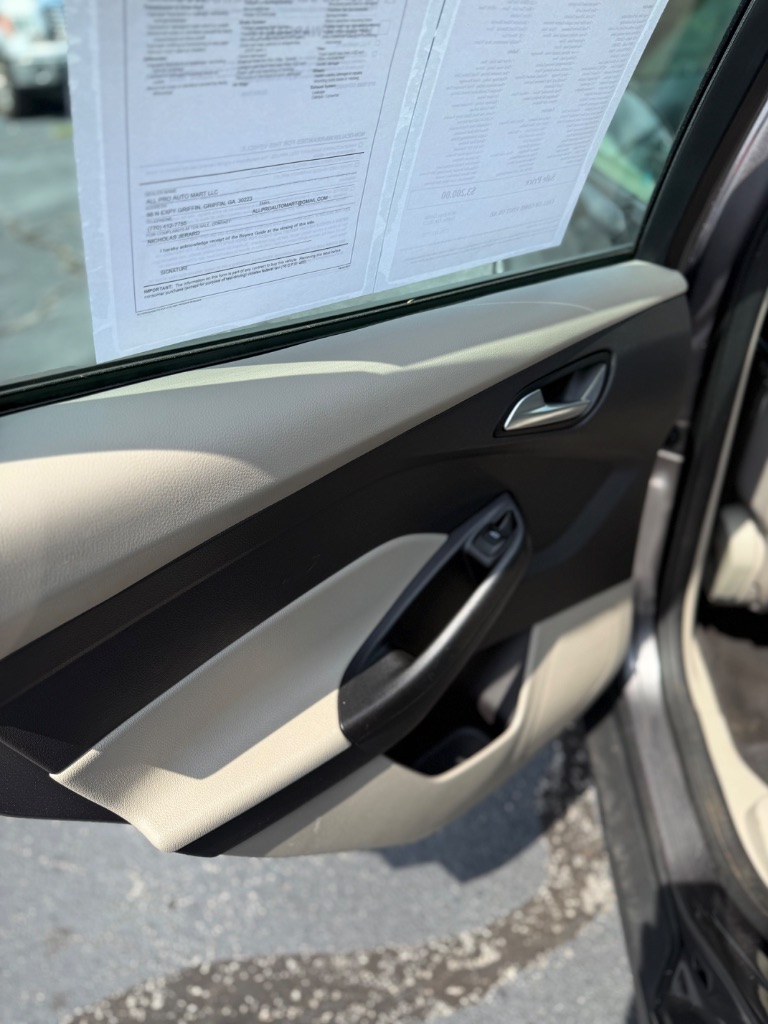 2014 Ford Focus - $3,200