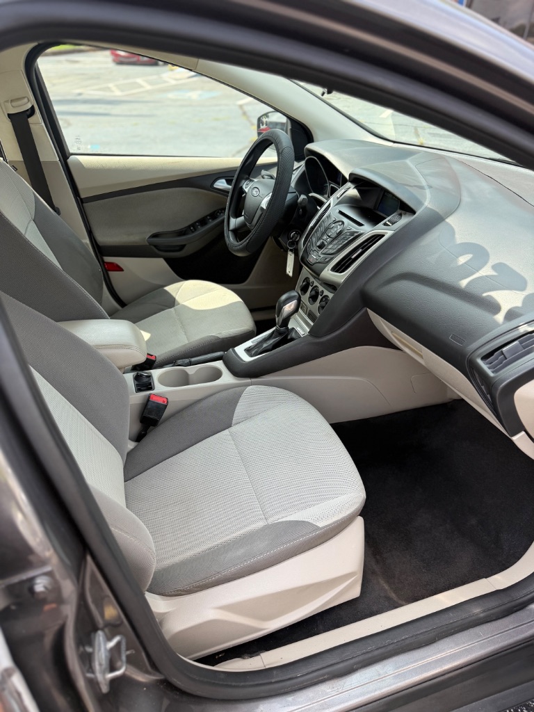 2014 Ford Focus - $3,200