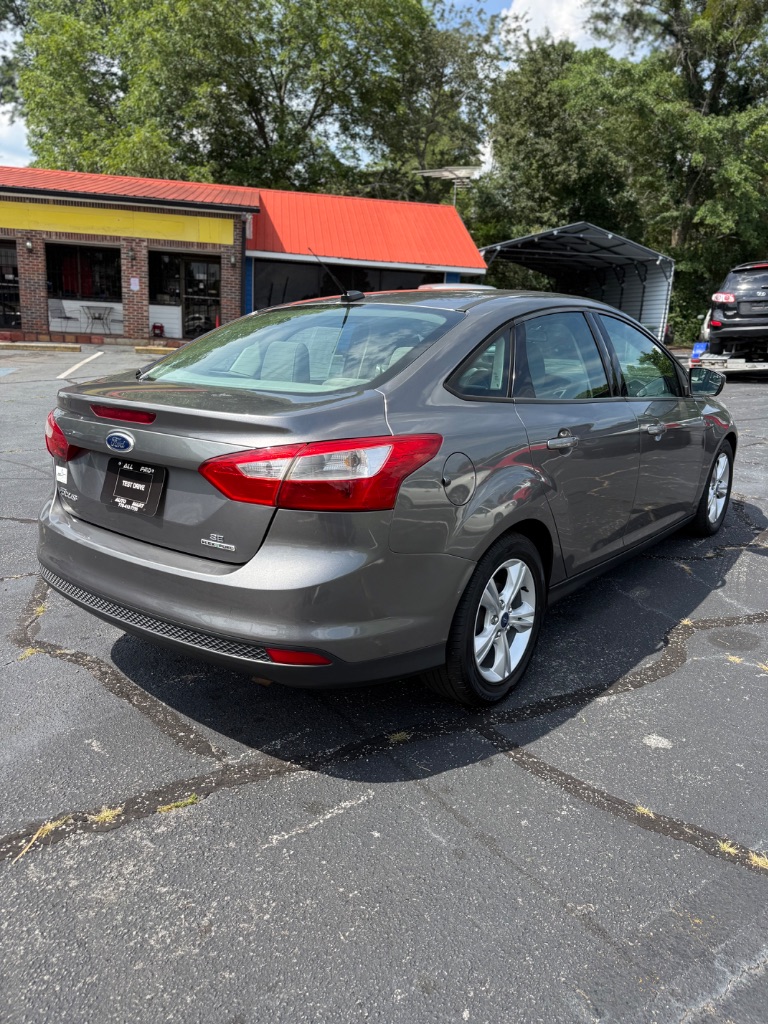 2014 Ford Focus - $3,200