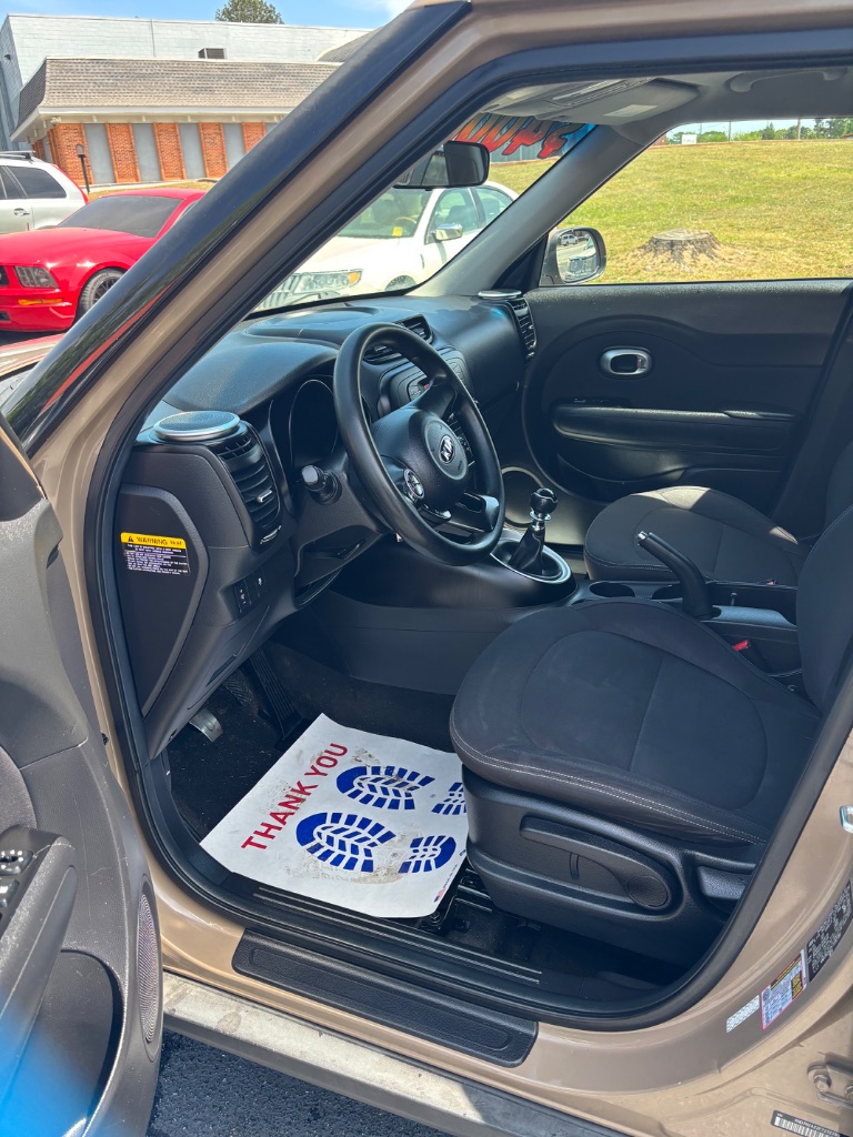 2015 Kia Soul - $4,000