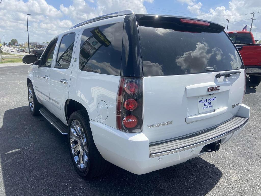 2012 GMC Yukon Denali Hybrid photo