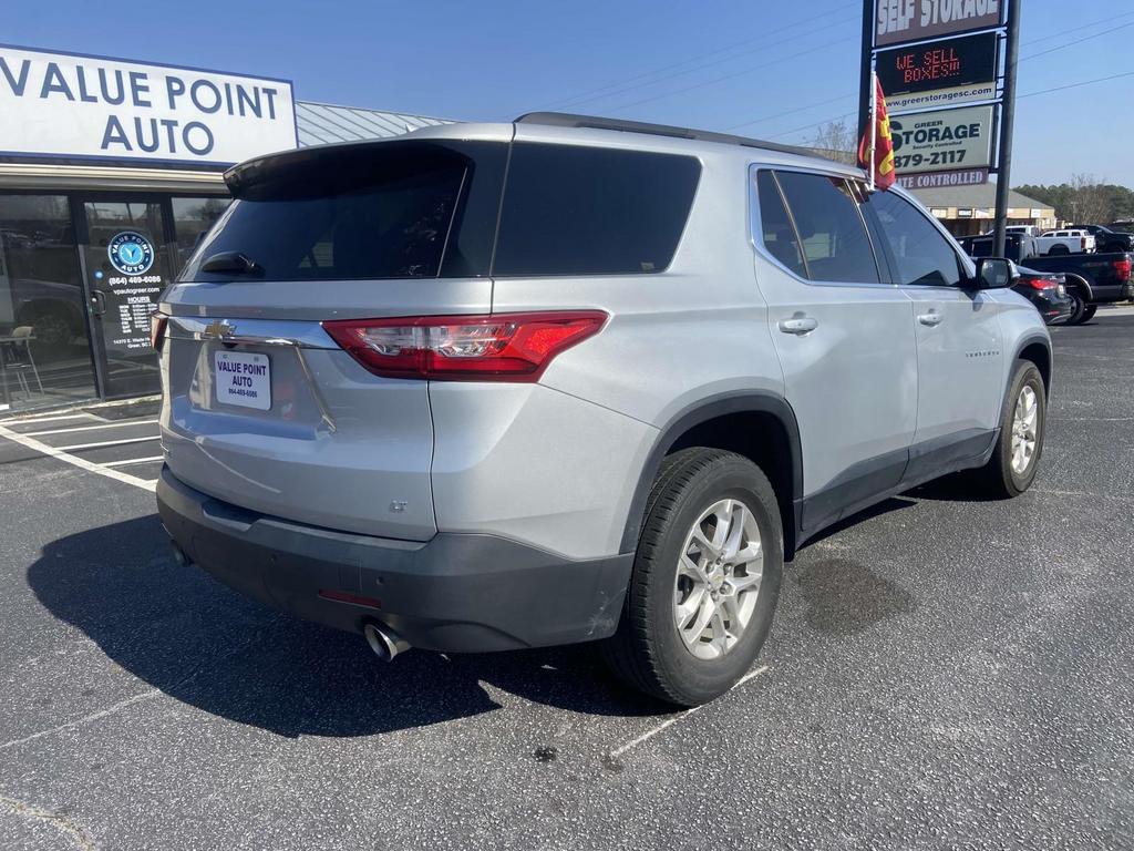 2020 Chevrolet Traverse LT photo