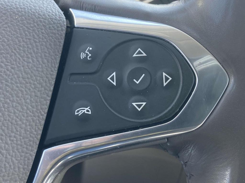 2020 Chevrolet Traverse LT photo