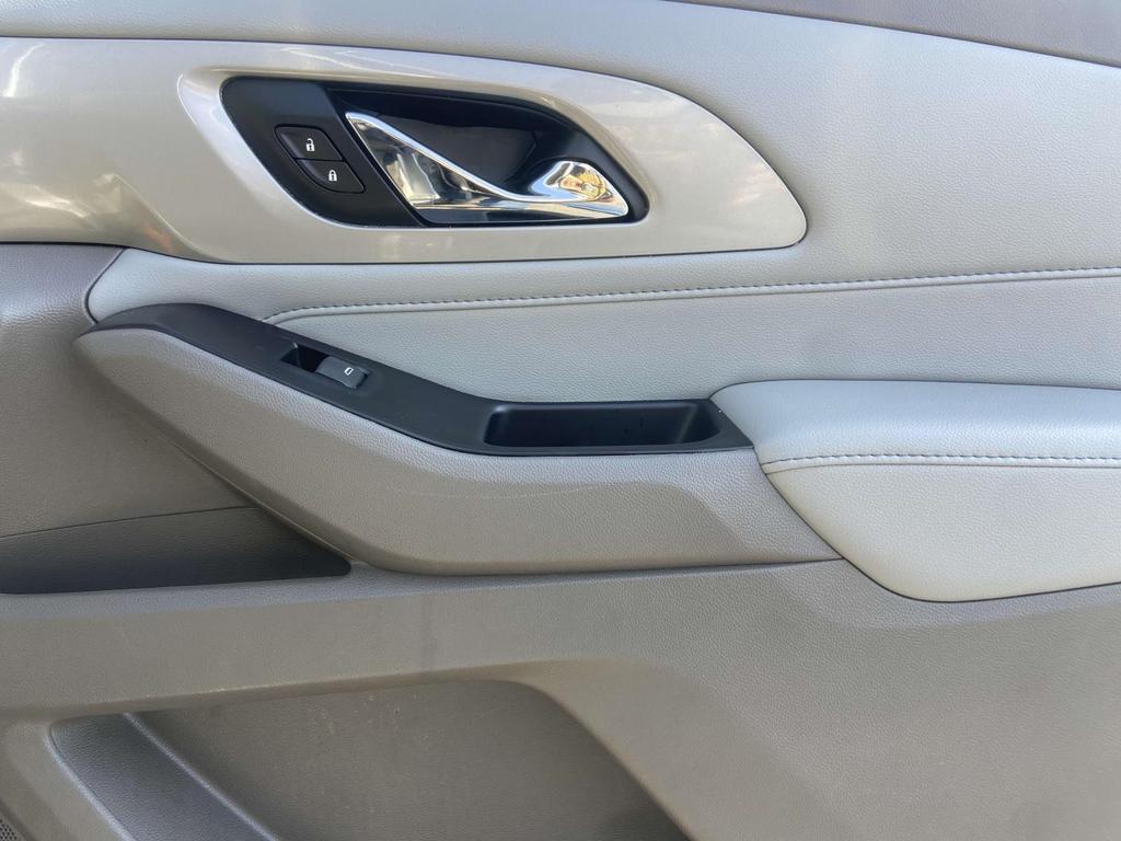 2020 Chevrolet Traverse LT photo