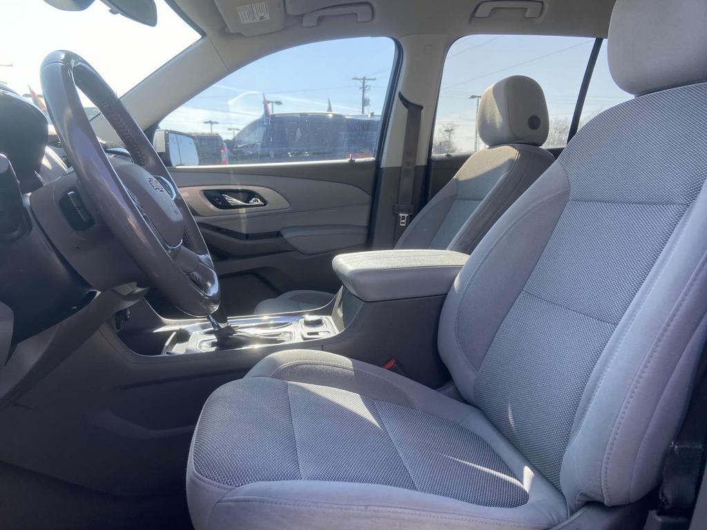 2020 Chevrolet Traverse LT photo