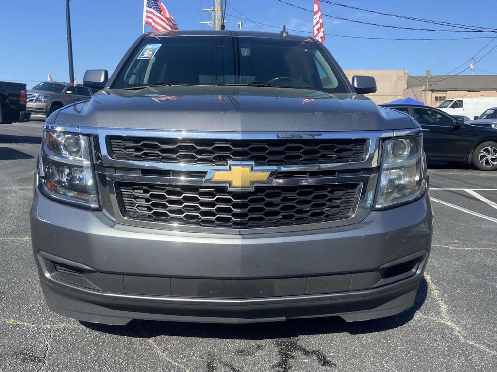 2019 Chevrolet Suburban 1500 LT photo