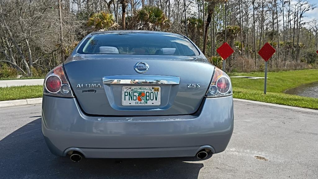 2012 Nissan Altima - $3,000