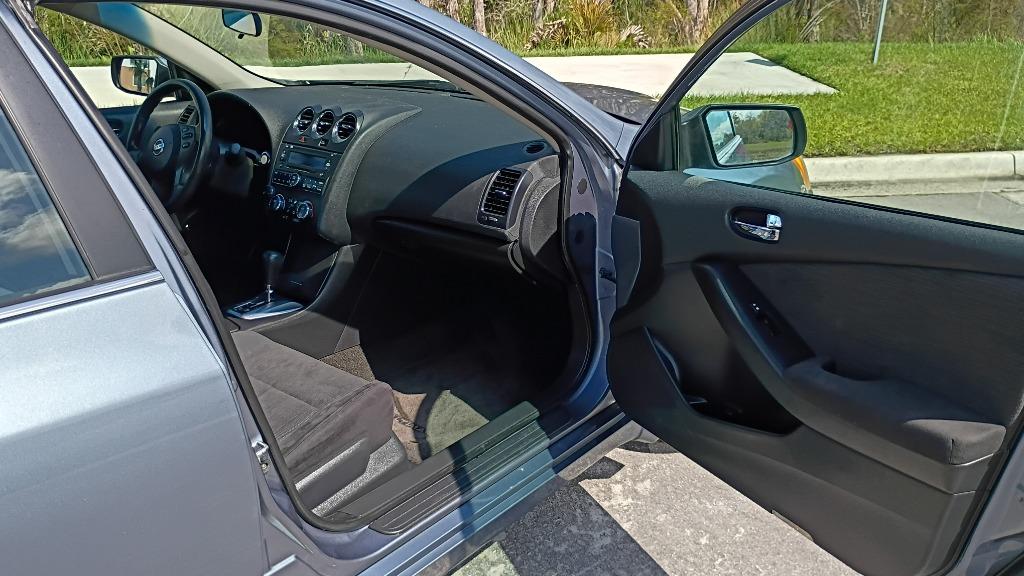 2012 Nissan Altima - $3,000
