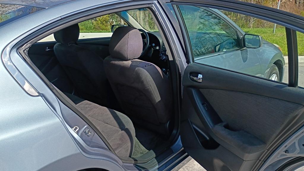 2012 Nissan Altima - $3,000
