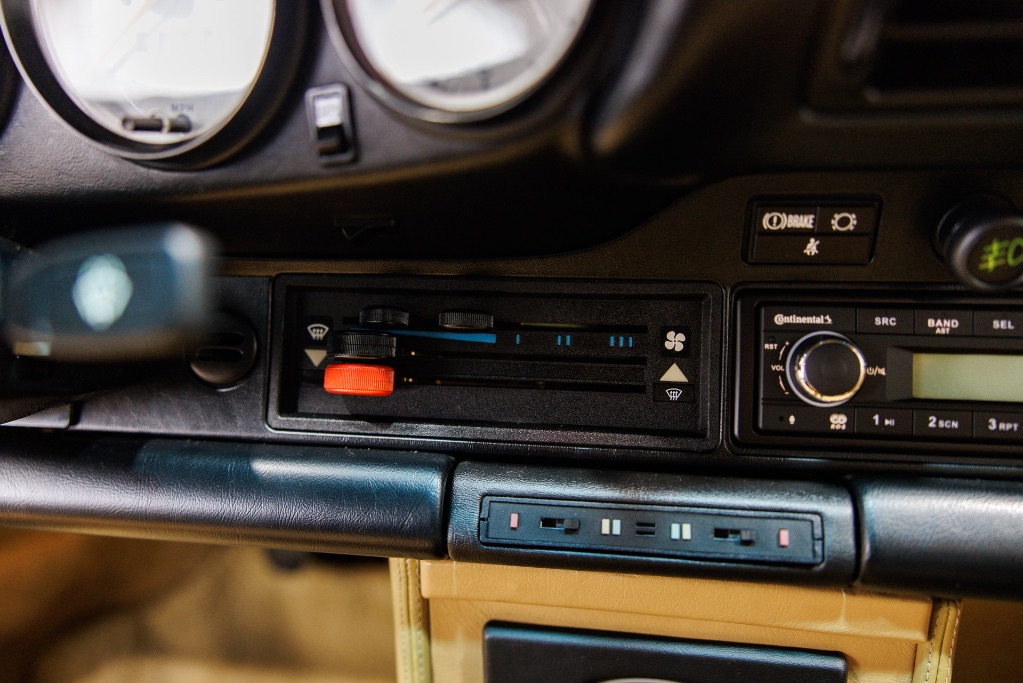 1988 Porsche 911 Carrera Turbo photo