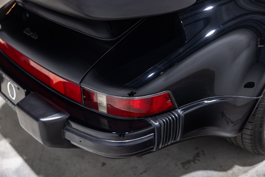 1988 Porsche 911 Carrera Turbo photo