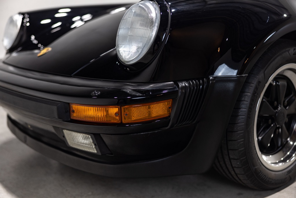1988 Porsche 911 Carrera Turbo photo