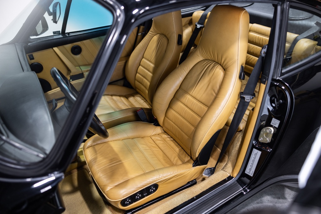 1988 Porsche 911 Carrera Turbo photo