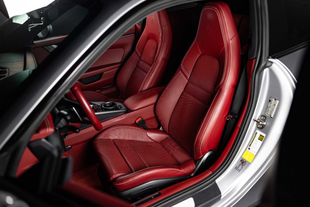 2023 Porsche 911 - $125,990