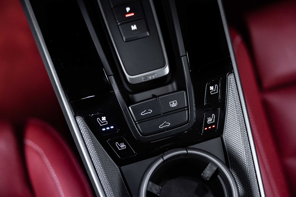 2023 Porsche 911 - $125,990