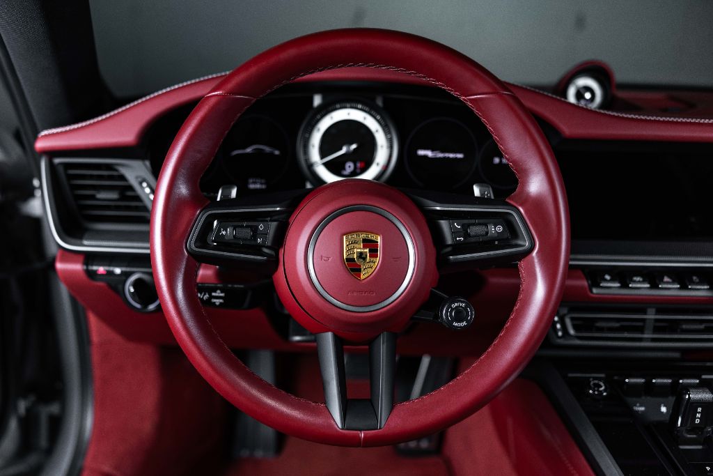 2023 Porsche 911 - $125,990