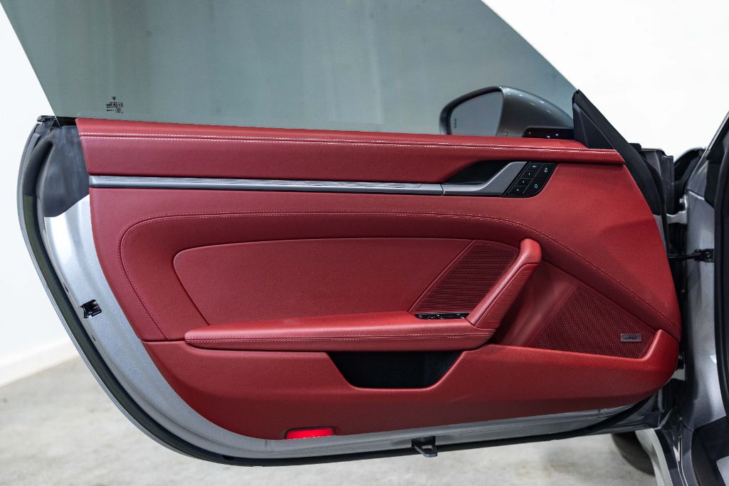 2023 Porsche 911 - $125,990
