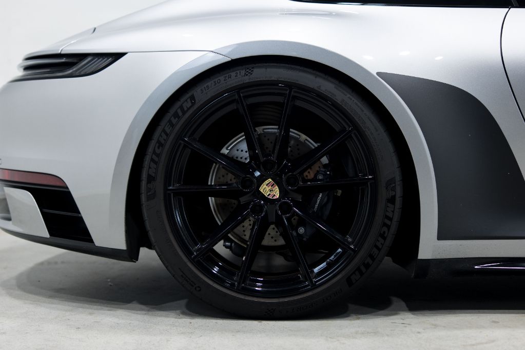 2023 Porsche 911 - $125,990