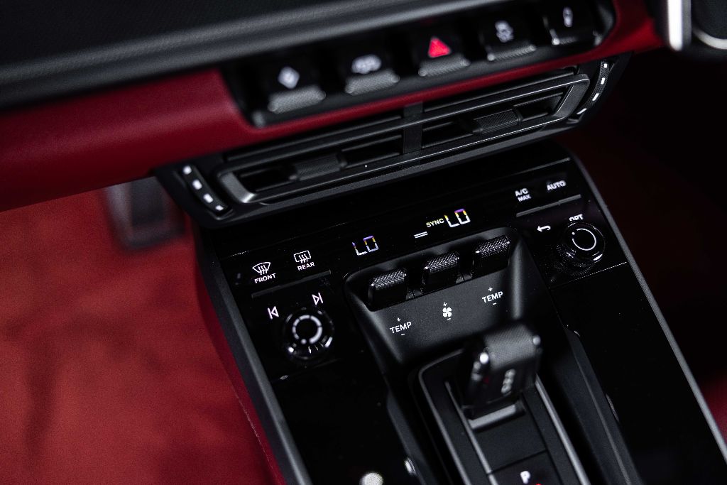 2023 Porsche 911 - $125,990