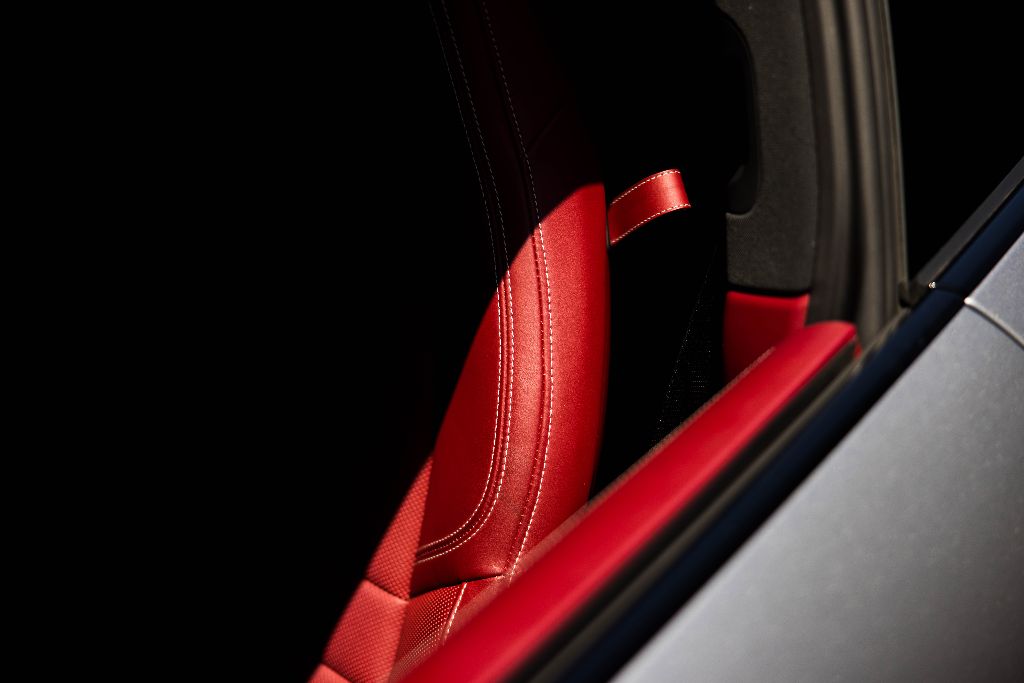 2023 Porsche 911 - $125,990