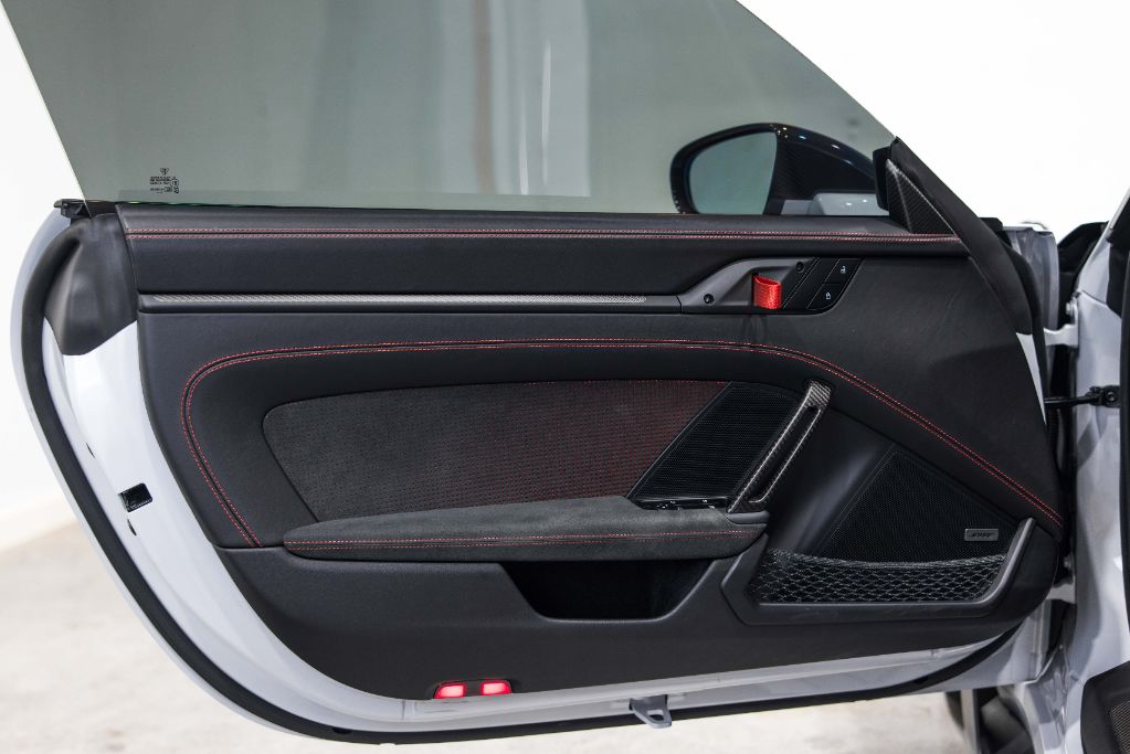2024 Porsche 911 - $459,990